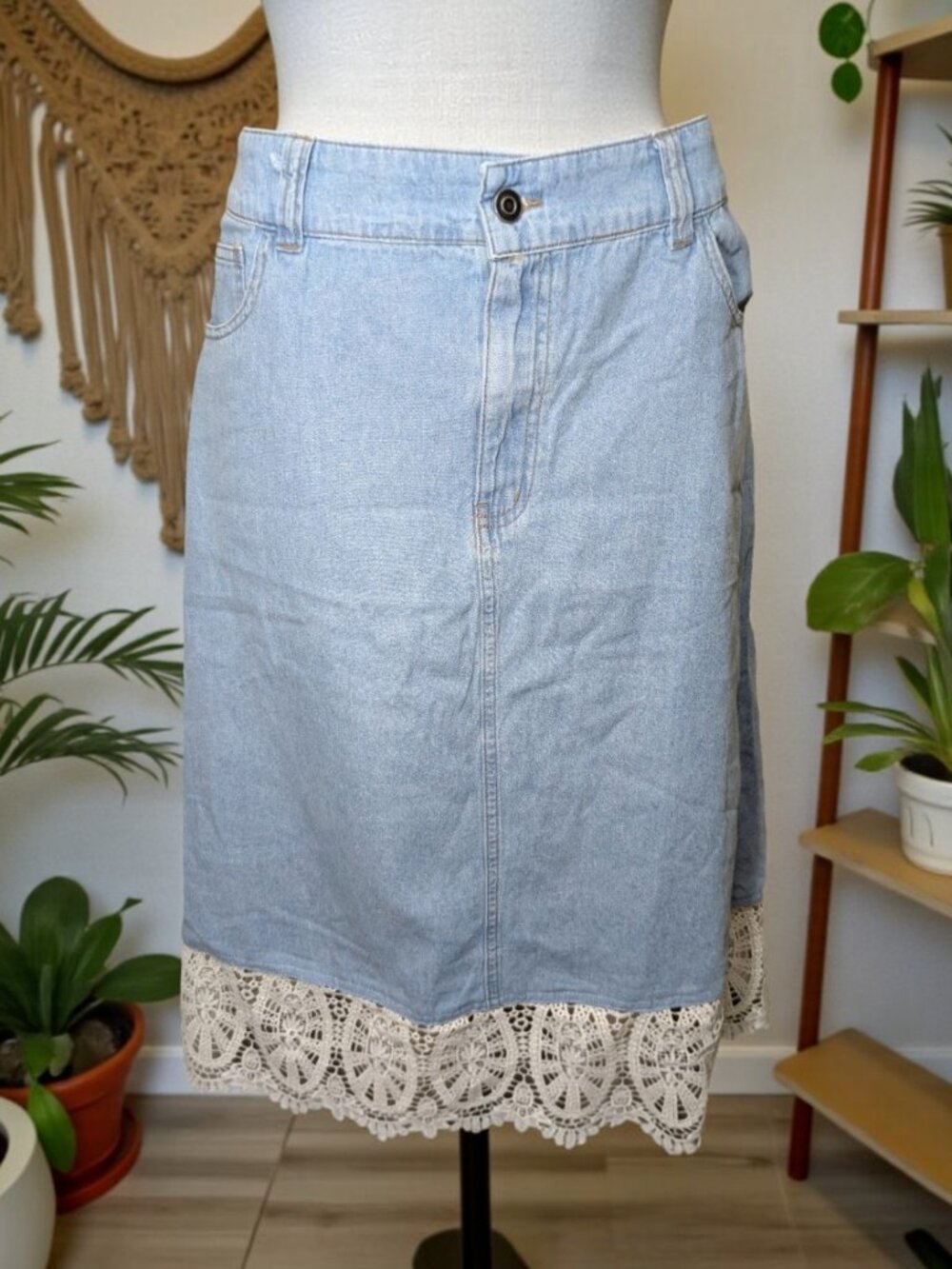 Indigo Thread XL Blue Lightweight Denim Boho Midi Jean Skirt Crochet Trim NWOT